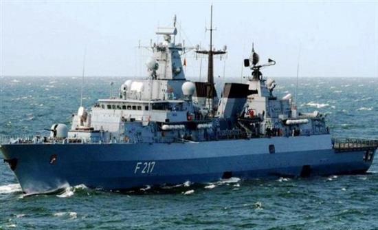 Ατύχημα με γερμανική φρεγάτα στον Πειραιά